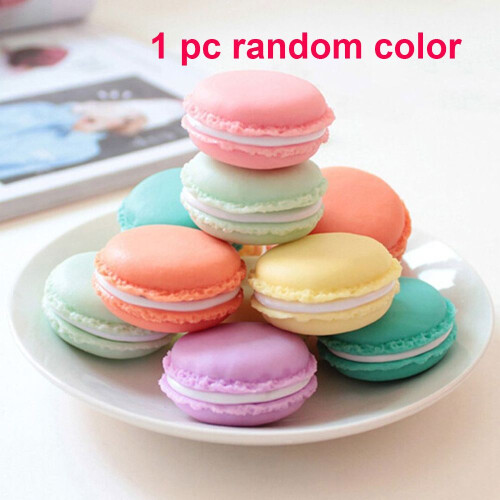 Collier, bague, boucles d'oreilles, coffret de présentation, gâteau macaron multicolore