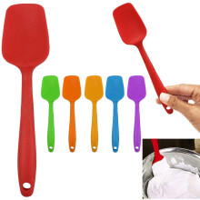 Spatula Spúnóg Silicone 2-in-1 Scraper Neamhghreamaitheach Frithsheasmhach in aghaidh Teasa le haghaidh Bácáil sa Chistin