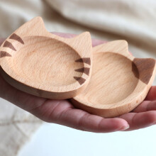 Leaveforme Exquisite Sauce Dish Comfortable Touch Wooden Cartoon Cat Shaped Dipping Bowl for Desktop