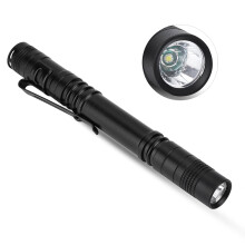 1000LM LED-es zseblámpa csipesszel, LED vakuval