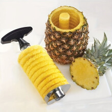1 Stück Ananasschäler und -entkerner aus Edelstahl – Ananas mühelos entkernen, in Scheiben schneiden und portionieren mit diesem Küchenhelfer.