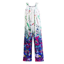Macacão feminino boêmio com estampa floral, sem mangas, alças finas, pernas largas, com bolsos ajustáveis, tecido macio e estilo casual.