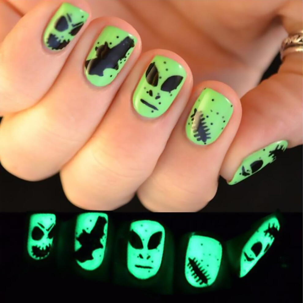 Green Halloween Press On Nails Luminous Fake Nails With Alien Bat Design Short Square Glueon Set 24Pcs