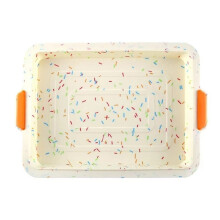 Moule à gâteau carré en silicone antiadhésif avec poignée épaisse, résistant à la chaleur et coloré.