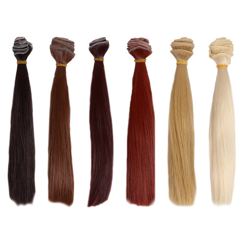 Kit com 6 mechas de cabelo sintético liso para confecção de perucas de boneca.