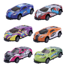 Rückziehauto-Stuntwagen, Reibungsantrieb mit Auswurfmechanismus, robustes Metallgehäuse mit ABS-Kunststoffboden, leuchtend