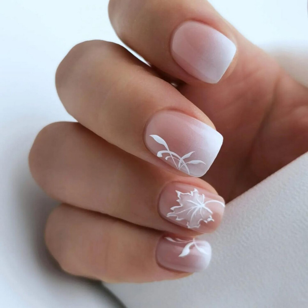Short Square Press On Nails with Maple Leaf Design, 24pcs Acrylic Fake Nails for Autumn Thanksgiving