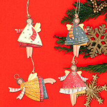 Lot de 4 décorations de sapin de Noël en métal, représentant un petit ange coloré avec une ficelle pour suspendre.