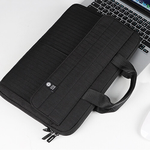 Mochila profissional para laptop, com compartimentos independentes para notebooks de até 15,6 polegadas. Alta qualidade e fácil de transportar, com 2