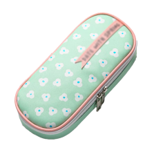 Een levendige accessoire voor je schrijfgerei: een opvallend multifunctioneel etui, draagbaar en duurzaam voor dagelijks gebruik.