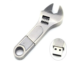 Schattige cartoon miniatuursleutel in USB 2.0-vorm, origineel en cool metalen sleutelvormig cadeau voor relatiegeschenken en snelle