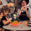 Μην το χάσετε! Μπολ με γλυκά για το Halloween, Κινούμενο πιάτο με γλυκά με σκελετό και 6
