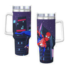 Spider-Man drinkbeker van 1,2 liter met handvat en rietje. Lekvrije, geïsoleerde drinkbeker met deksel en rietje, gemaakt van roestvrij staal.