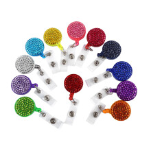 Lot de 12 porte-badges classiques faits main avec clip en cristal et strass (couleur aléatoire)