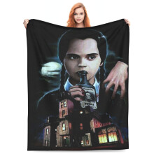 Wednesday Addams plaid, ultrazachte en knusse fleece deken voor bank, bed of fauteuil, lichtgewicht, warme en pluche deken voor alle seizoenen, 102 x