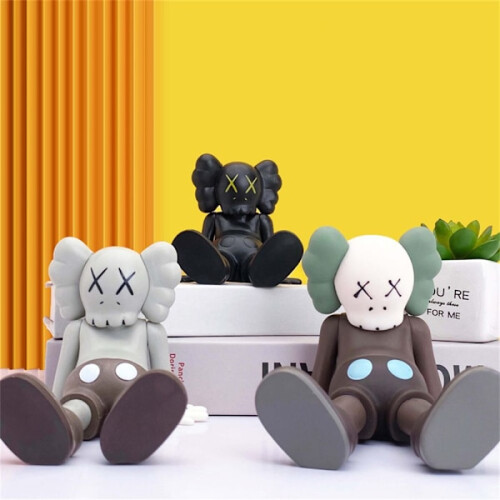 Boneca Kaws Figures Action Figure Modelo Anime Brinquedo marrom 1