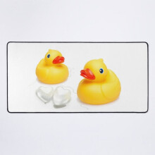 Un nouveau tapis de bureau Love Ducks