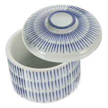 Japanese Ceramic Soup Bowl with Lid, Heat Retention, Elegant Design for Soup and Rice