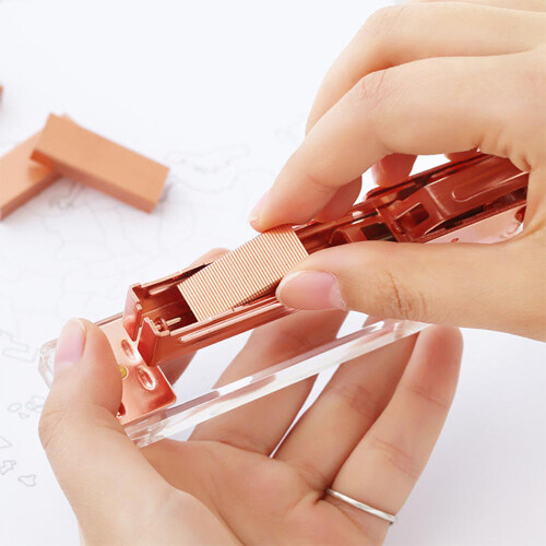 Συρραπτικό από μεταλλικό υλικό Rosegold, βελτιώστε την ρουτίνα του γραφείου σας με 2