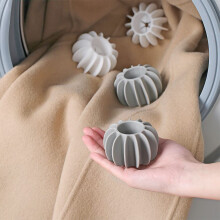 Reusable Laundry Balls Set, 4Pcs Washing Machine Scrubbing Balls with 1 Silicone Dryer Ball for Clothes Cleaning
