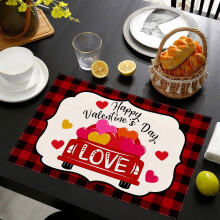 Prestieranie Winysin na Valentína s červenou mriežkou a vzorom kamióna lásky, westernový obrus