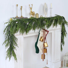 Guirlanda de pinheiro Norfolk de 1,8 m com toque realista, guirlanda de Natal artificial para decoração de festas, janelas, lareiras, ambientes