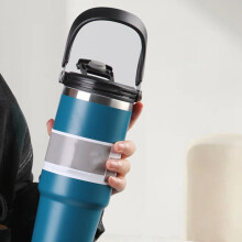 30-Unzen-Vakuumisolierte Flasche mit Griff und Klappstrohhalm, doppelwandiger Edelstahl-Kaffeebecher, Reisebecher, auslaufsicher, C