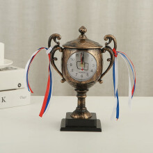 Stolní budík, přesný trofejní mechanický budík, dárek k promoci, trofejní hodiny