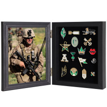 Vitrina para pines con puerta de acrílico con protección UV para medallas militares, pines de joyería, cintas de insignias - Se adapta a fotos de