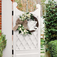 Couronne de porte en vigne blanche avec initiales AZ, décoration printanière de style champêtre pour porte d'entrée, support extérieur,