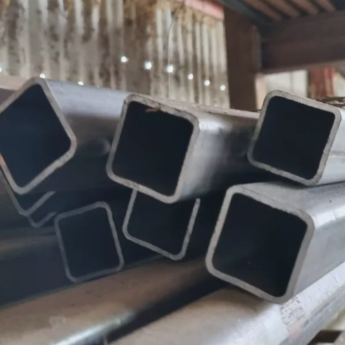 (30 x 30 x 2mm) Mild Steel Box Section 3m 1