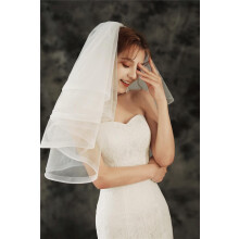 Elegant Lace Applique MultiLayer Tulle Wedding Veil with Comb for Bride