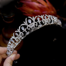 Bridal Crystal Crown for Women Silver Plated Wedding Tiara with Comb Princess Hair Accessories