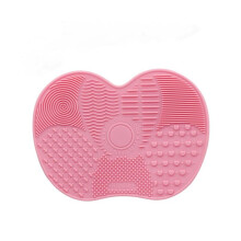 Makeup Brush Cleaning Mat with Suction Cups – Pink Silicone Cosmetic Scrubber Pad for Easy Wash