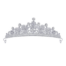 Elegant Silver Wedding Tiara for Bride with LightCatching Sparkle Princess Crown for Women