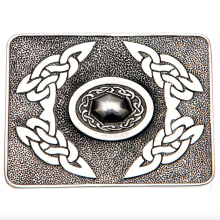 Pewter Bulldog Kilt Belt Buckle With Oval Celtic Knotwork Design
