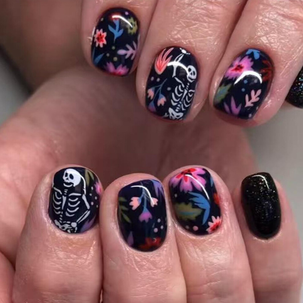 Black Halloween Press On Nails Acrylic Fake Nails With Skull And Floral Design 24Pcs Set