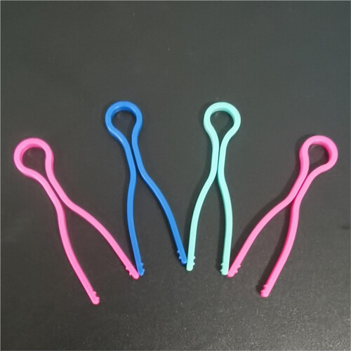 20pcs Bobbin Thread Holder Clips for Sewing, ColorCoded TangleFree Organizer, Durable Lightweight Design 2