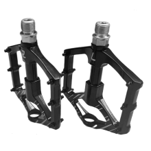 Ultralichte fietspedalen voor racefietsen, gemaakt van aluminiumlegering met antisliptechnologie.