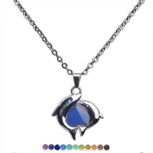 Women Necklace Double Dolphin Peach Heart Warming Mood Color Changing Pendant for CeremonyBlack