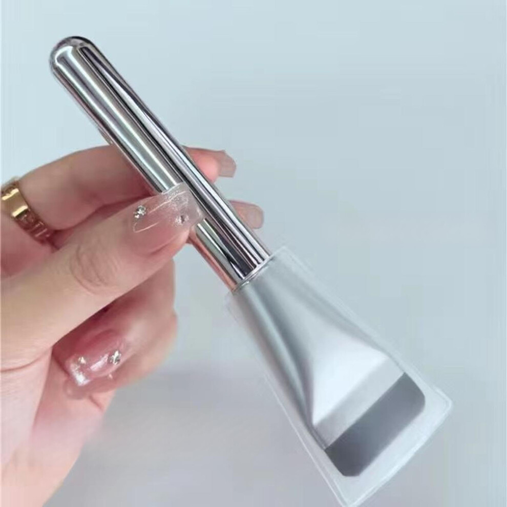 Silver Foundation Brush With Synthetic Bristles For Flawless Streak Finish, Travel Size Handle