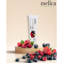 MELICA ORGANIC NATÜRLICHE Zahnpasta mit Beerengeschmack (99% natürlich) für Teenager