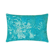 HomeCentric Decoratieve Blauwe Kussenhoes 12"x20", Zijde met Kralen en Pailletten, Geometrisch Patroon Moderne Stijl - All Eyes on Aqua
