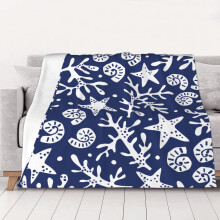 Plaid bleu à motif coquillages blancs, coraux et étoiles de mer, en flanelle, idéal pour la chambre à coucher ou le canapé (101,6 cm x 76,2 cm).
