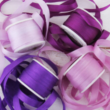 Threadart 7 mm zijden lintenset - Paarse tinten - Set van vier spoelen - 100% puur zijden lint - Spoelen van 10 m (11 yd) - 44 yards lint