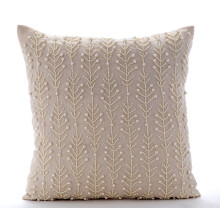 Kussenhoezen 16x16 inch beige linnen sierkussenhoezen met bloemen- en parelversiering, passend bij de bankdecoratie - Pearl Essence