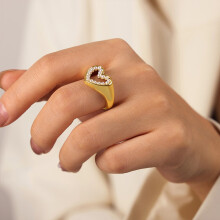 Quinlirra Paasringen voor Dames Uitverkoop Eenvoudige Stijl Geometrische Ring Glanzend Design Parel Hart Ring Lichte Luxe En Elegante Ring