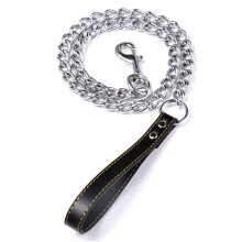 Luxe, stevige hondenriem, metalen hondenriem met leren handvat voor grote en middelgrote honden, zwart.