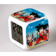 Ceas deșteptător digital HANNTAOO pentru copii, ceas cu LED-uri Dragon Ball care își schimbă culoarea cu termometru și lumină de noapte, cadou