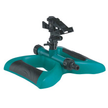 Gnobogi Tuinbewateringsinstallatie met kunststof voet en 360 graden automatische rotatie, voor erf, tuin en buitenruimte, nu in de uitverkoop.